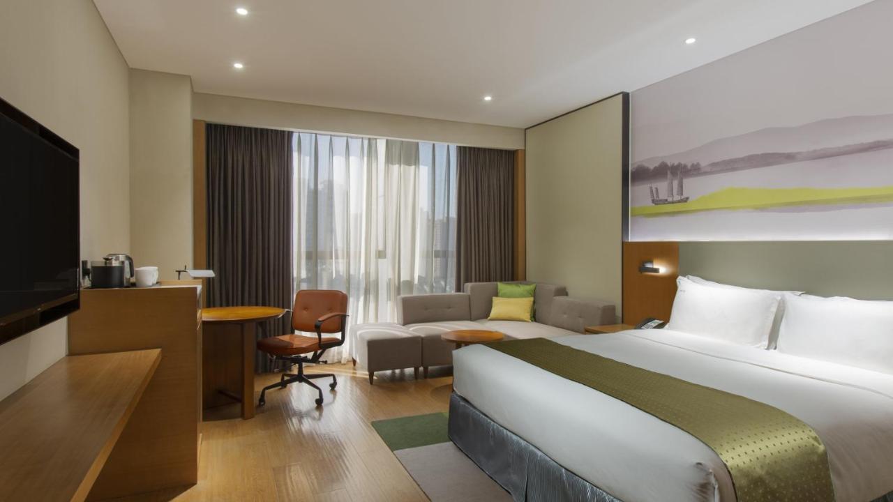 Holiday Inn & Suites Tianjin Downtown By Ihg,Tianjin Drum Tower,Joycity Shopping Mall,Tianjin Ancient Cultural Street,Haihe River,The Porcelain House,Convenient Access To Tianjin Binhai International Airport Eksteriør billede