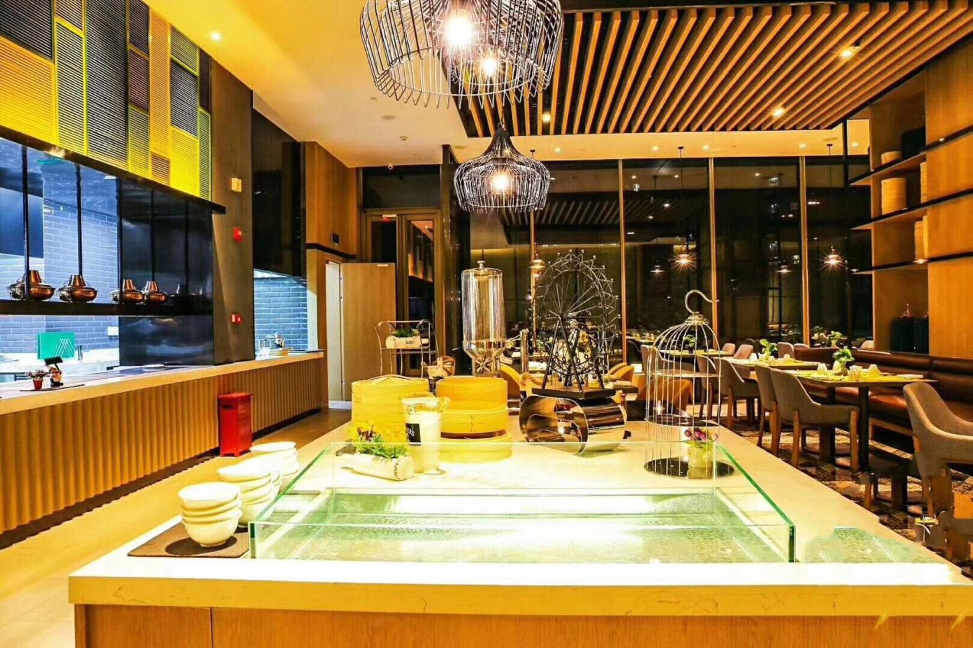 Holiday Inn & Suites Tianjin Downtown By Ihg,Tianjin Drum Tower,Joycity Shopping Mall,Tianjin Ancient Cultural Street,Haihe River,The Porcelain House,Convenient Access To Tianjin Binhai International Airport Eksteriør billede